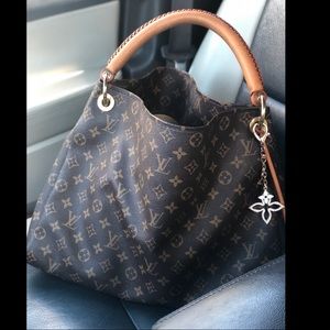 Louis Vuitton Artsy